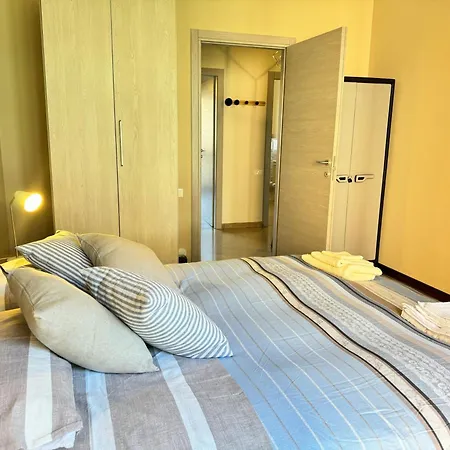 Downtown Alba, With Two Bedrooms And Terrace Альба