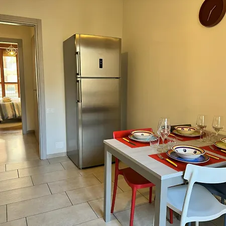 Апартаменты Downtown Alba, With Two Bedrooms And Terrace Альба
